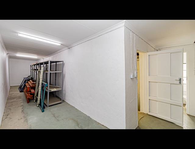 773M² OFFICE FOR SALE IN FERNDALE